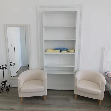 Standard Apartment 公寓 *