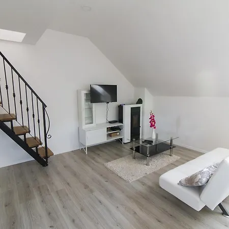 Standard Apartment *